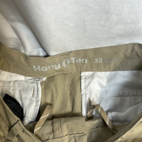HANG TEN SHORTS SIZE(32) - Picture 6 of 8